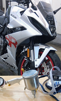 セラミックコーティングスプレーガン施工により均一な被膜となります